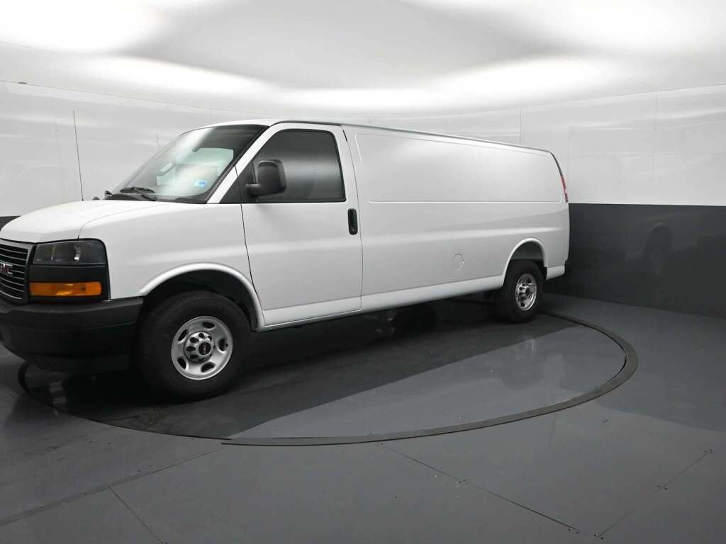 2026 GMC Savana Cargo 3500