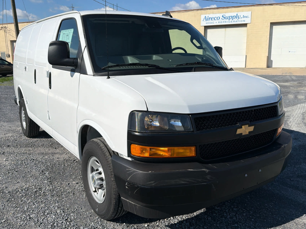 2025 Chevrolet Express Cargo 2500