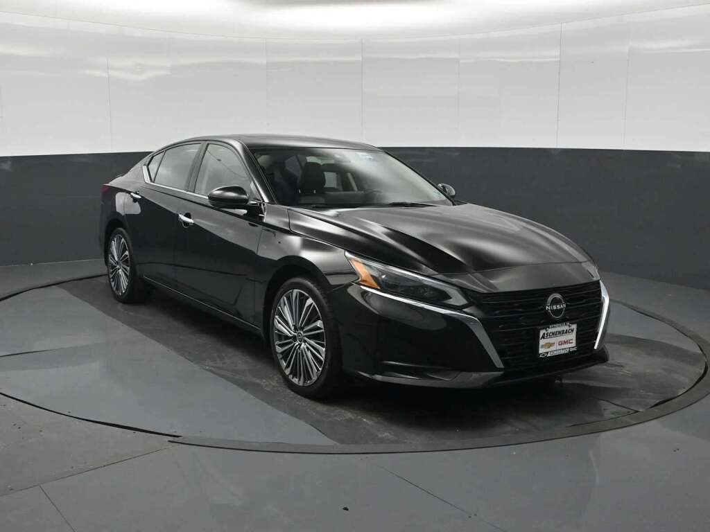 2023 Nissan Altima SL