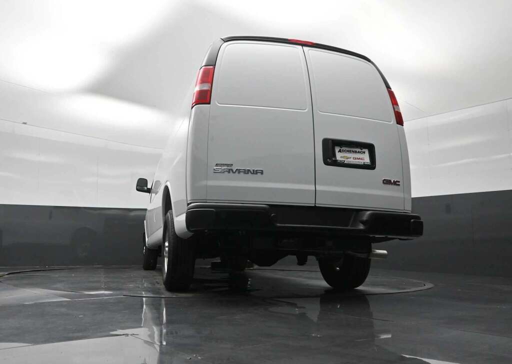 2026 GMC Savana Cargo 3500