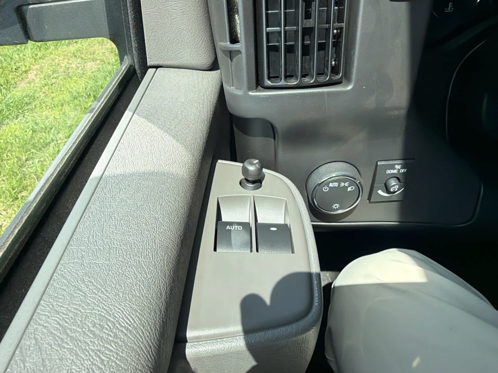 2025 GMC Savana Cargo 2500