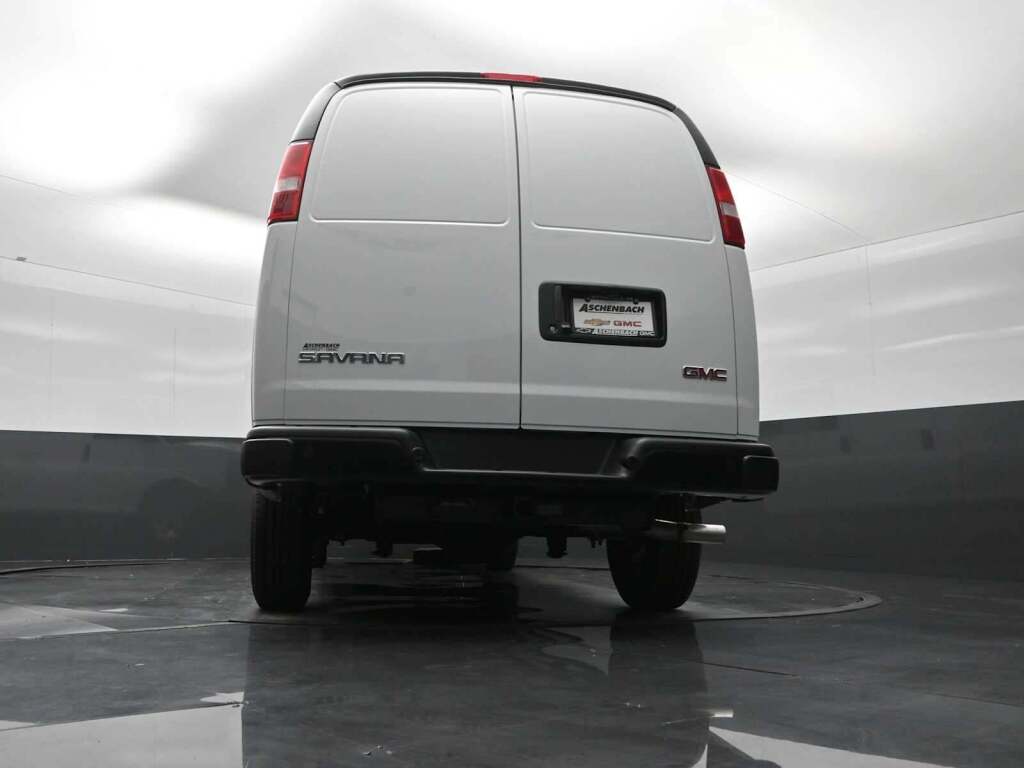 2026 GMC Savana Cargo 3500