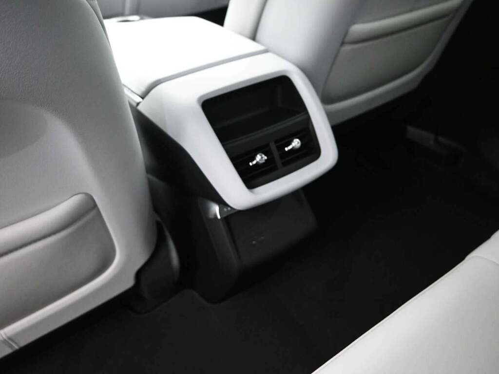 2025 Cadillac LYRIQ Sport 1