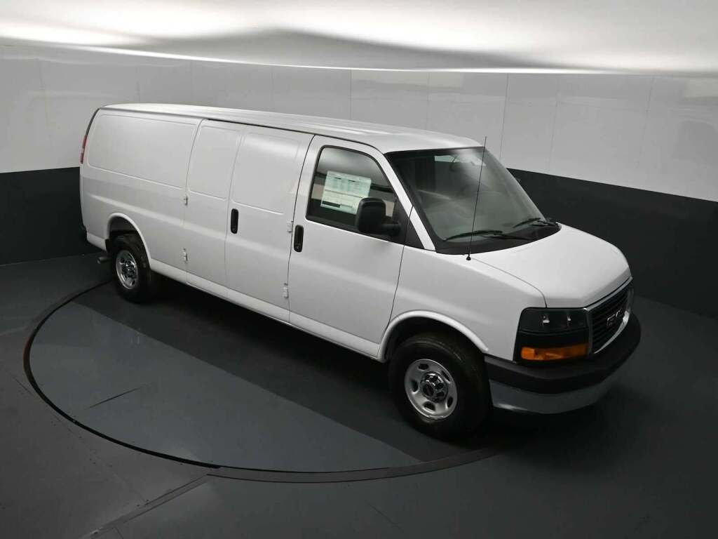 2026 GMC Savana Cargo 3500