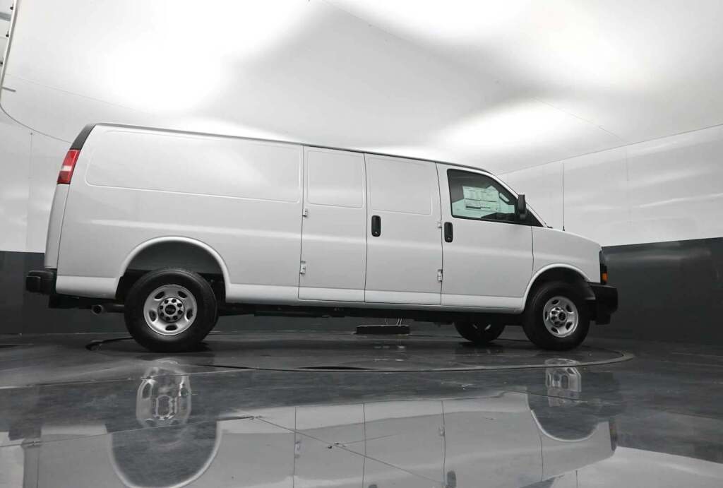 2026 GMC Savana Cargo 3500