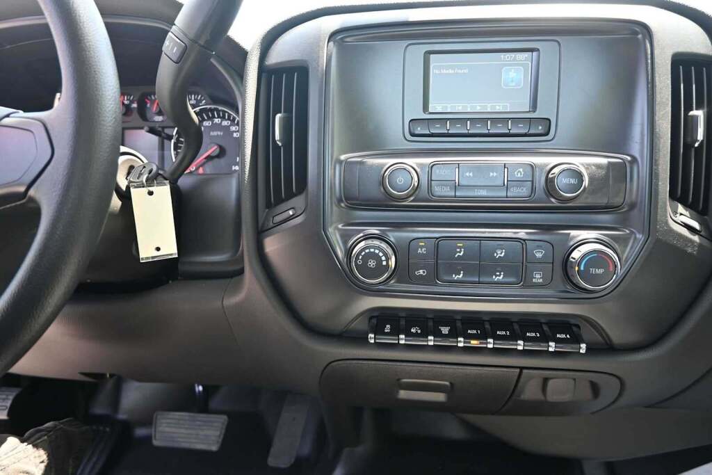 2023 Chevrolet Silverado MD WT