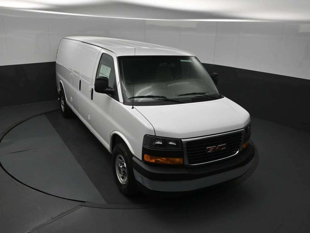 2026 GMC Savana Cargo 3500