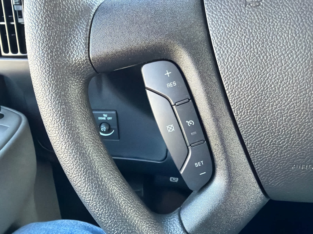 2025 Chevrolet Express Cargo 2500