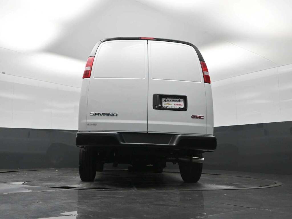 2026 GMC Savana Cargo 3500
