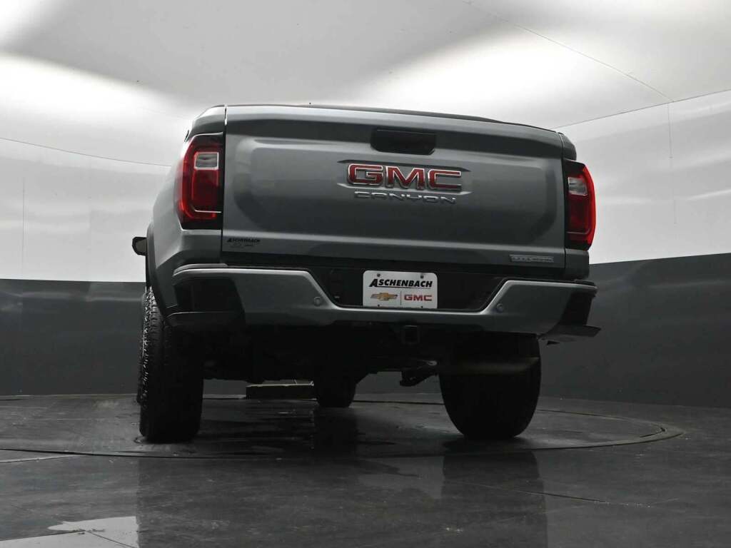 2024 GMC Canyon Elevation