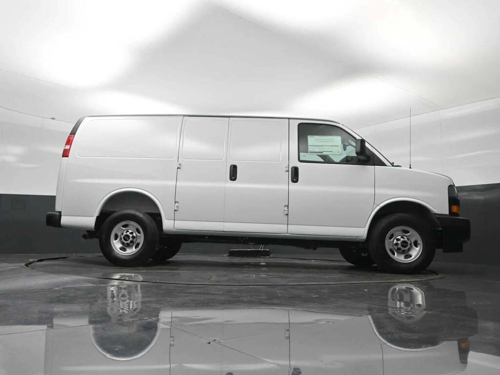 2026 GMC Savana Cargo 3500