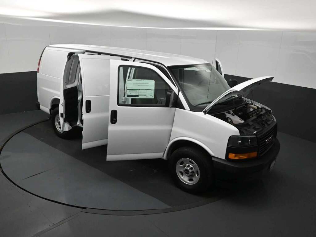 2026 GMC Savana Cargo 3500