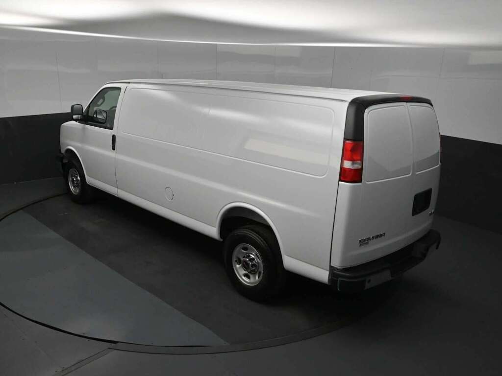 2026 GMC Savana Cargo 3500