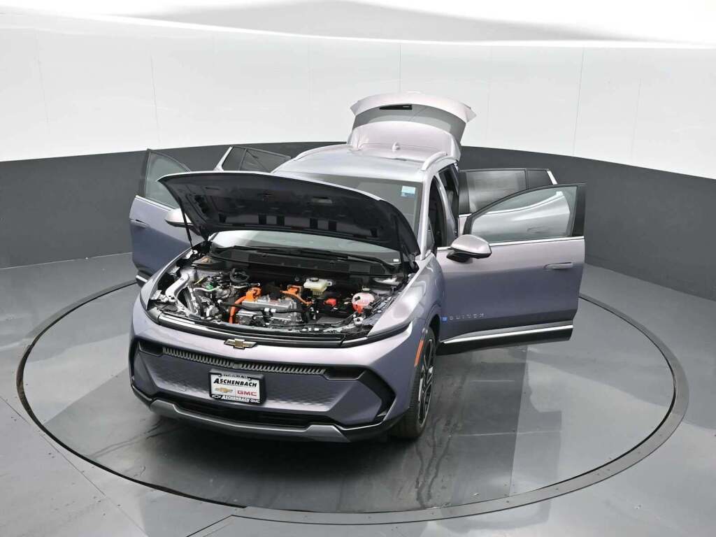 2026 Chevrolet Equinox EV LT 2