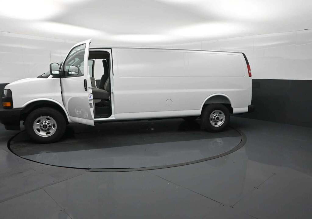 2026 GMC Savana Cargo 3500