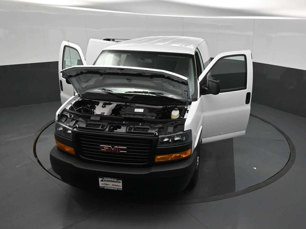 2026 GMC Savana Cargo 3500