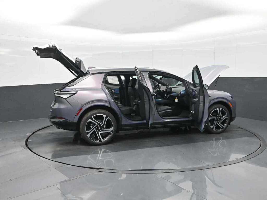 2026 Chevrolet Equinox EV LT 2