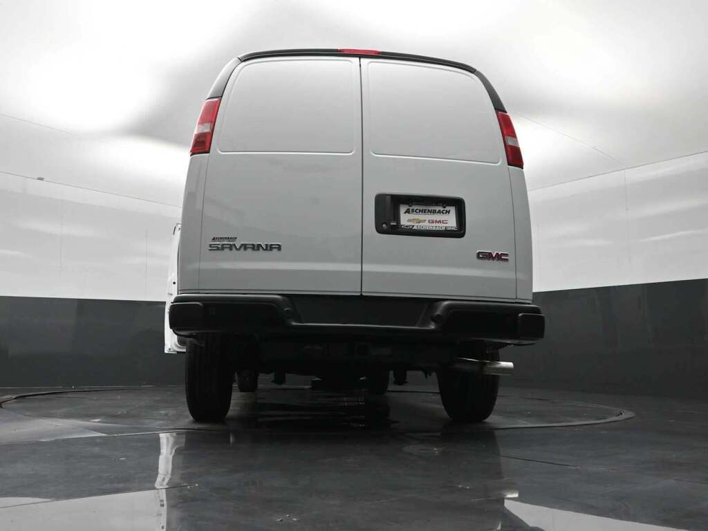 2026 GMC Savana Cargo 3500