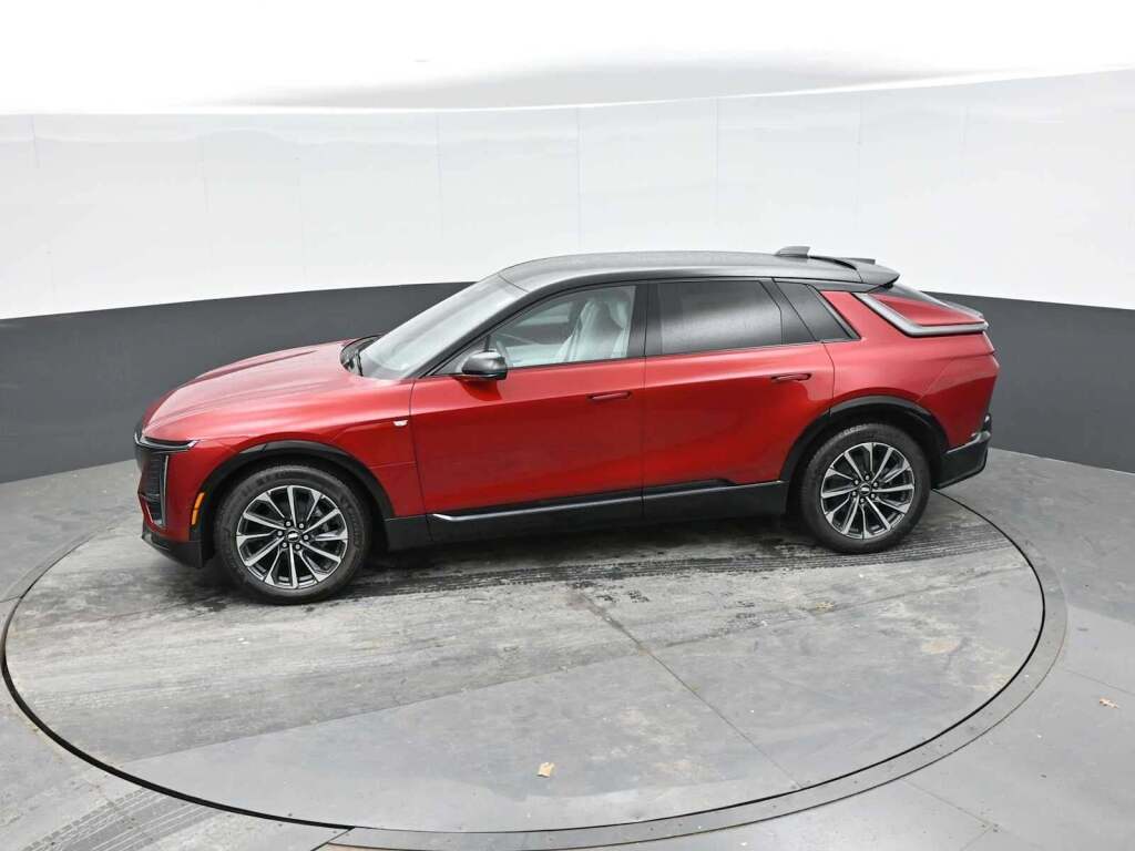 2025 Cadillac LYRIQ Sport 1