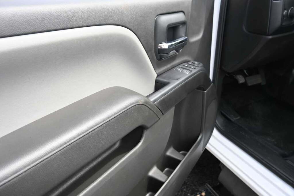 2023 Chevrolet Silverado MD WT