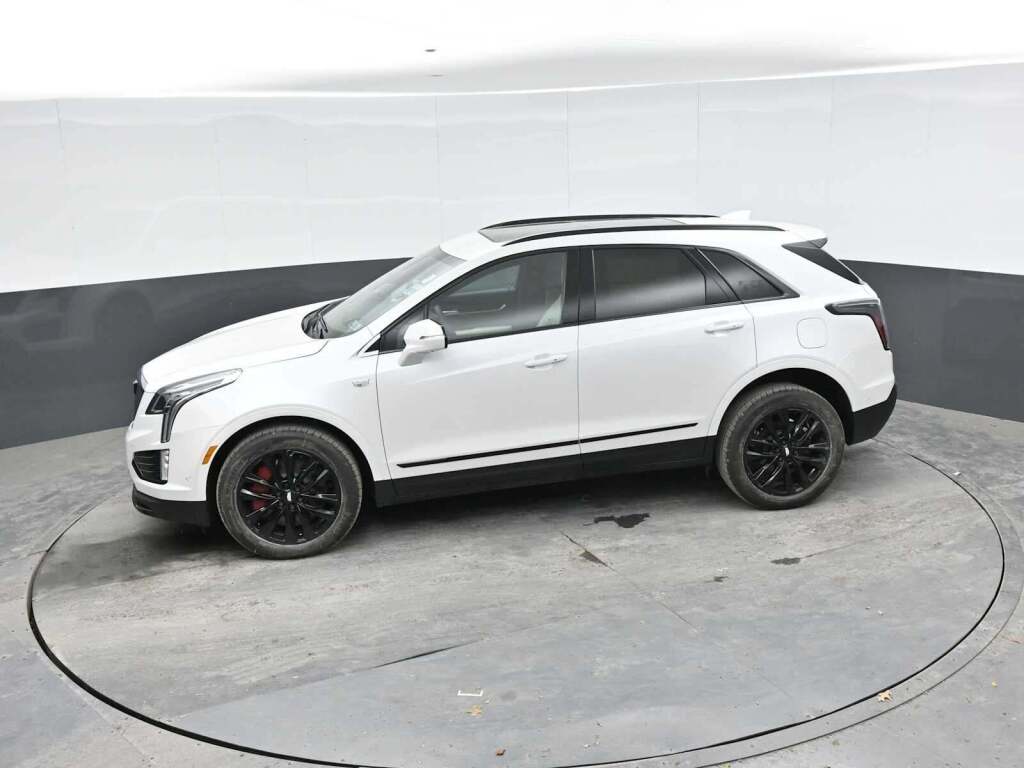 2026 Cadillac XT5 Sport