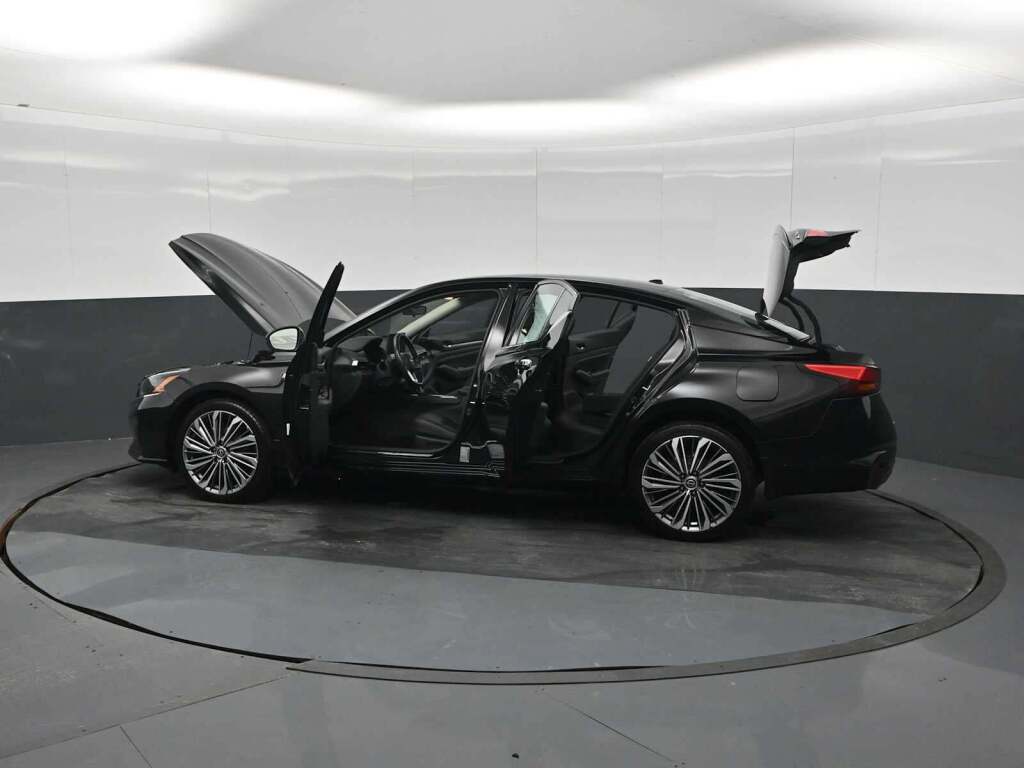 2023 Nissan Altima SL