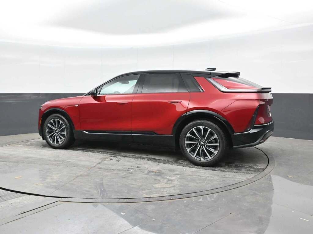 2025 Cadillac LYRIQ Sport 1