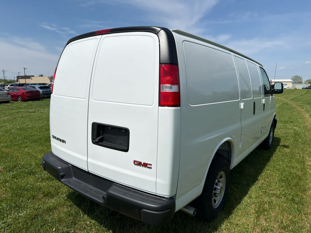 2025 GMC Savana Cargo 2500