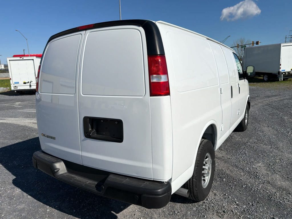 2025 Chevrolet Express Cargo 2500