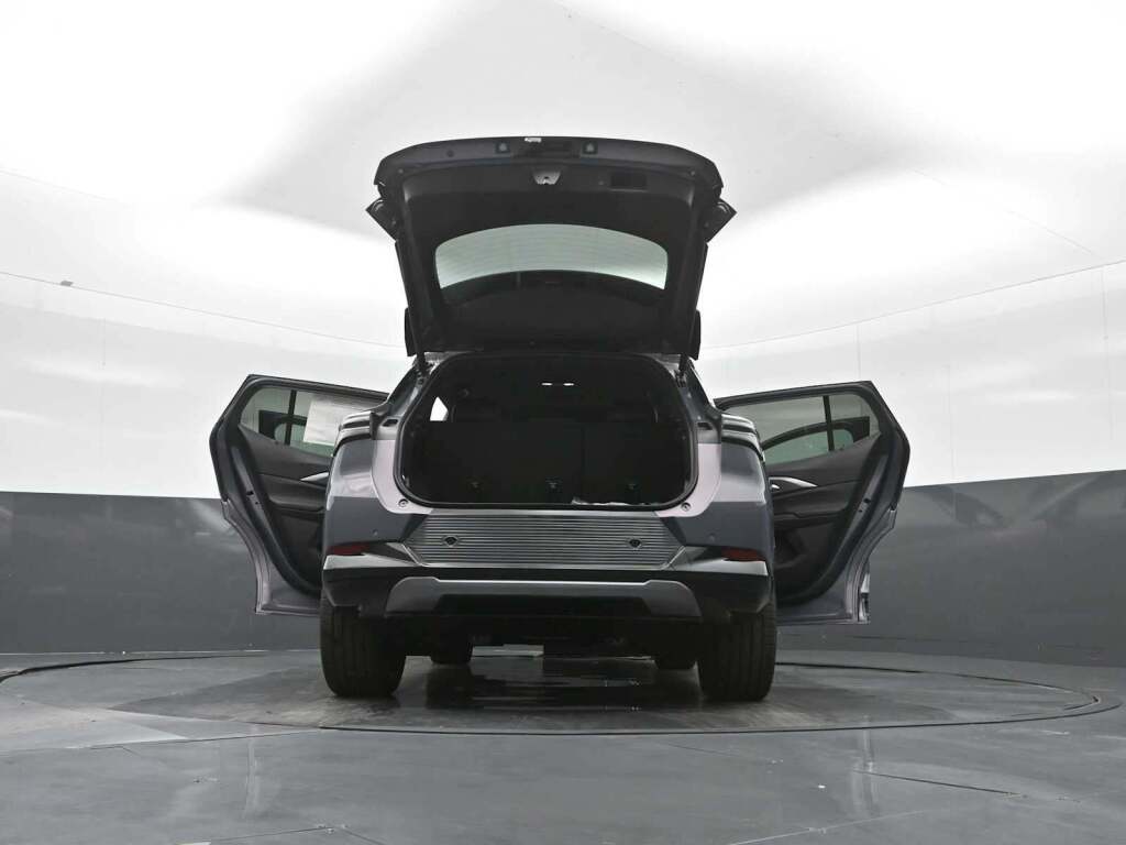 2026 Chevrolet Equinox EV LT 2