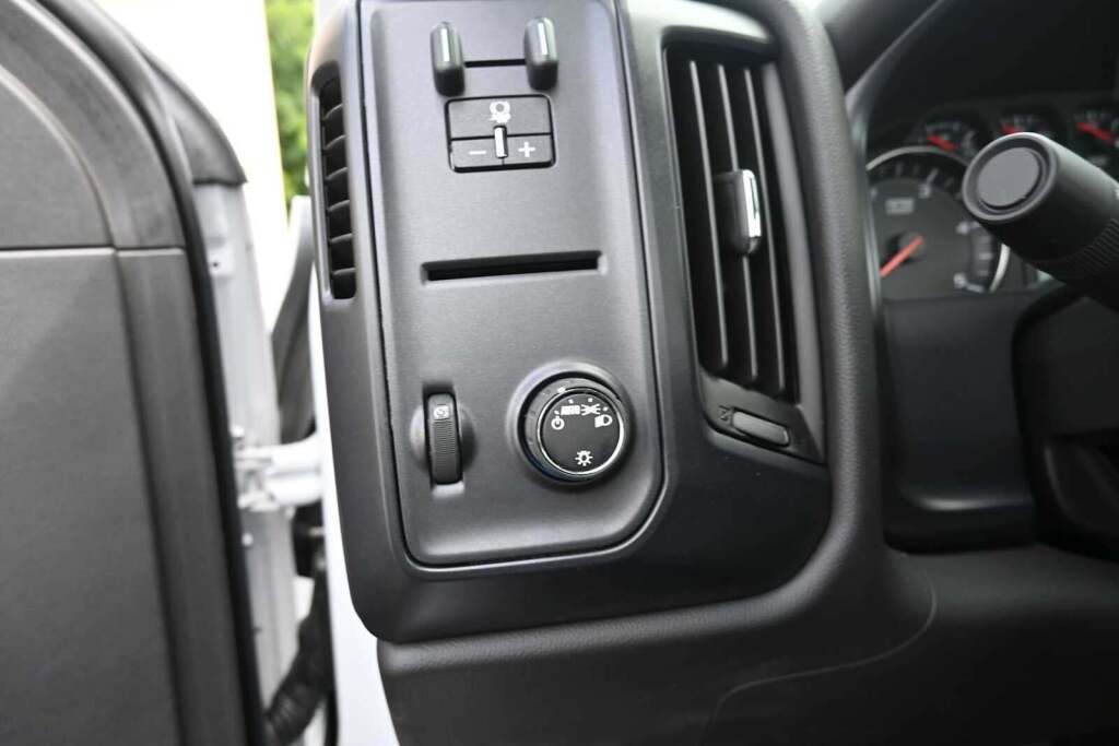 2023 Chevrolet Silverado MD WT