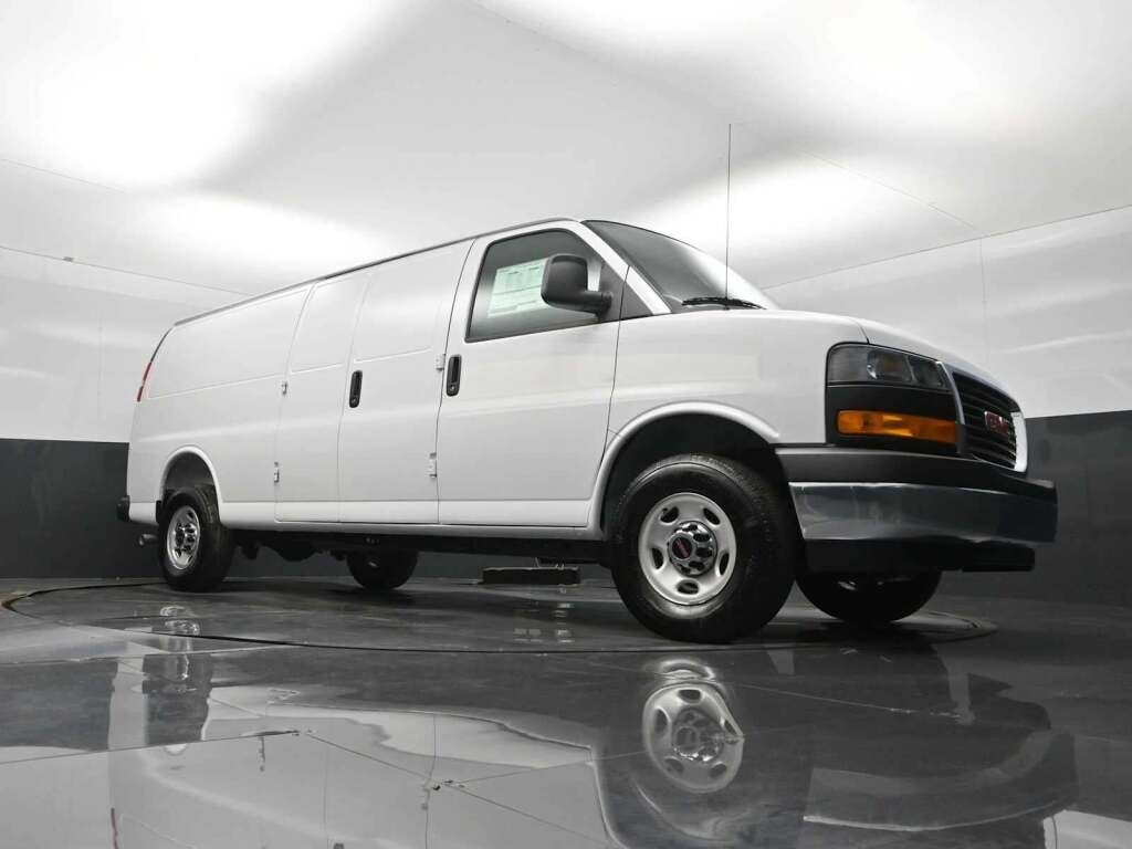 2026 GMC Savana Cargo 3500