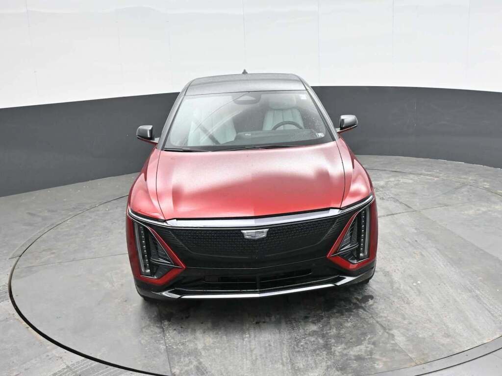 2025 Cadillac LYRIQ Sport 1