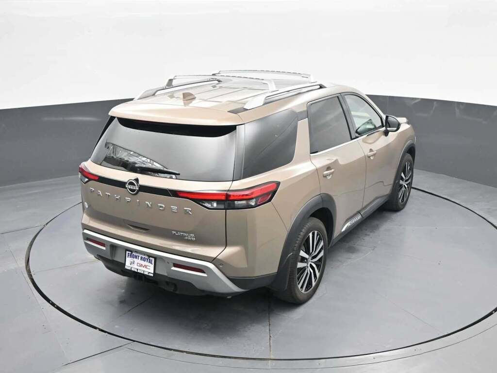 2023 Nissan Pathfinder Platinum