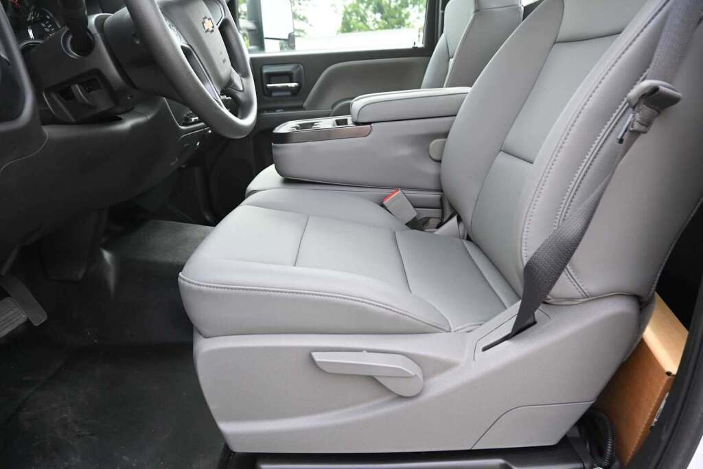 2023 Chevrolet Silverado MD WT