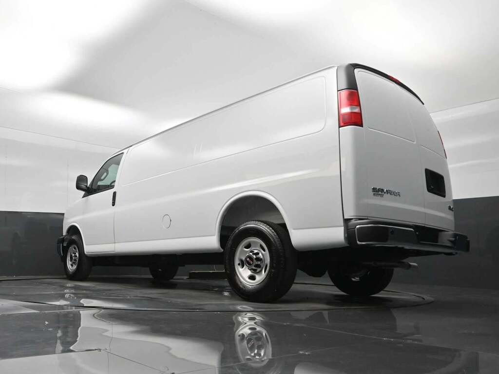 2026 GMC Savana Cargo 3500