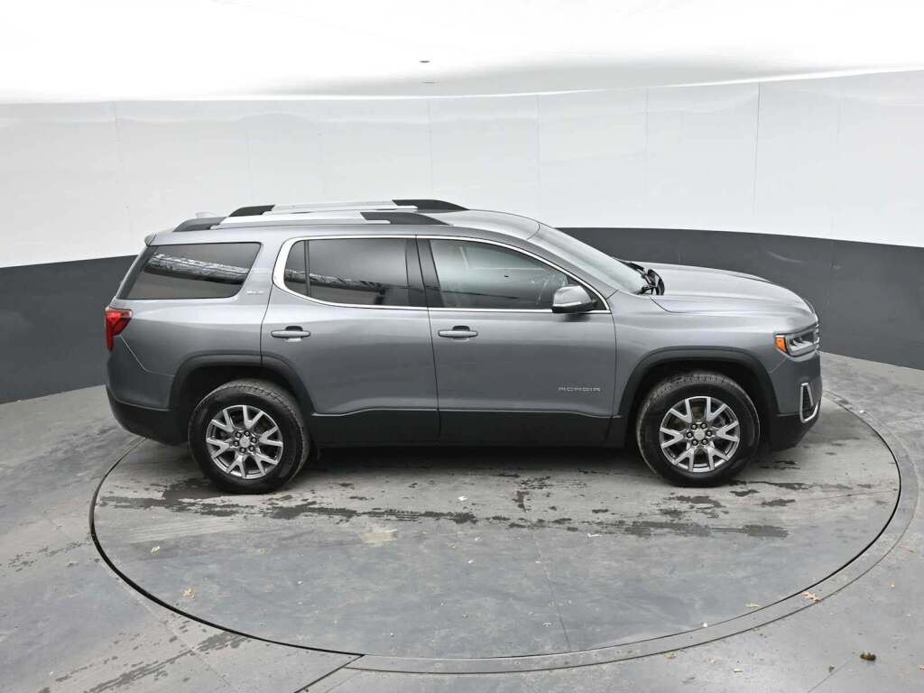 2022 GMC Acadia SLT