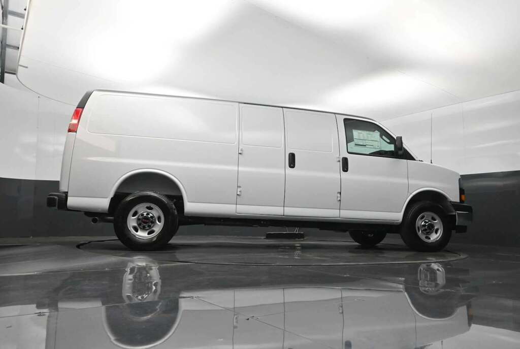 2026 GMC Savana Cargo 3500