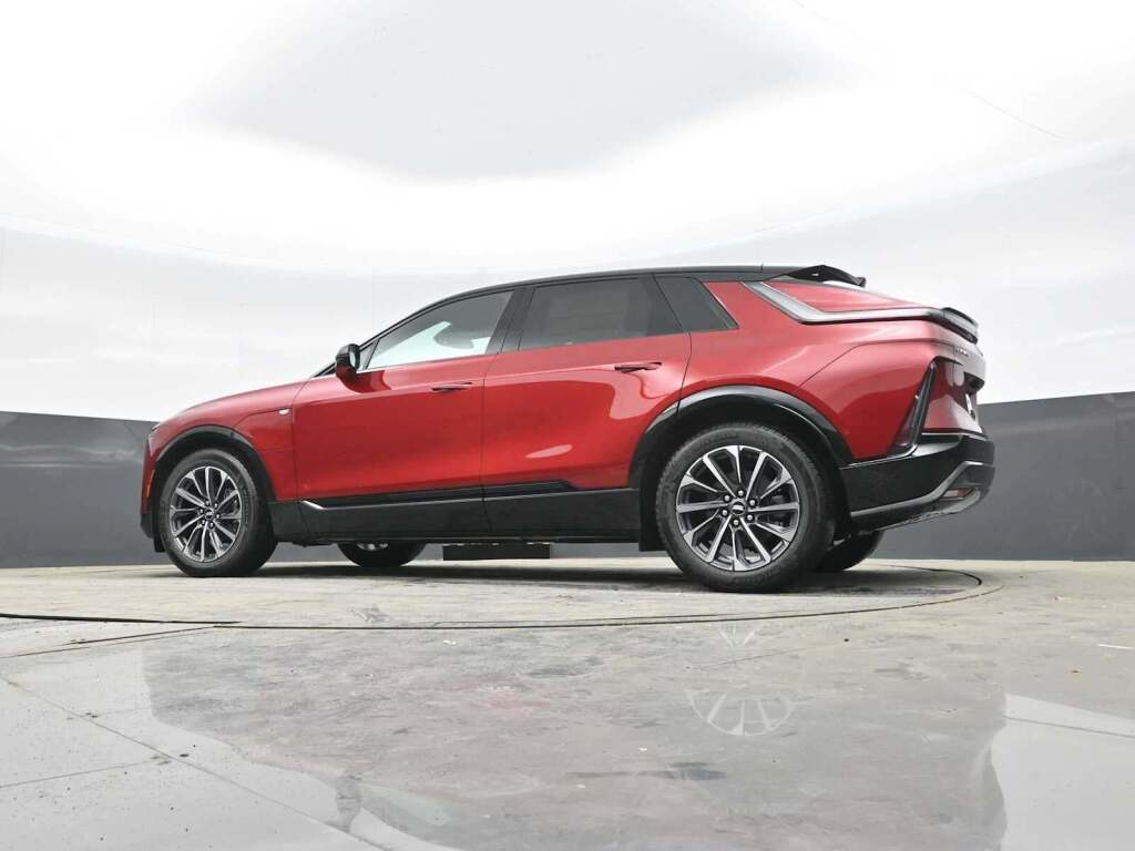 2025 Cadillac LYRIQ Sport 1