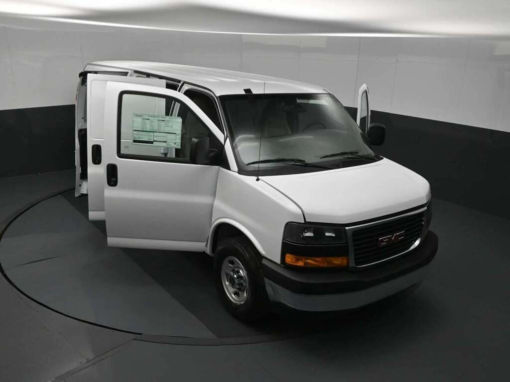 2026 GMC Savana Cargo 3500