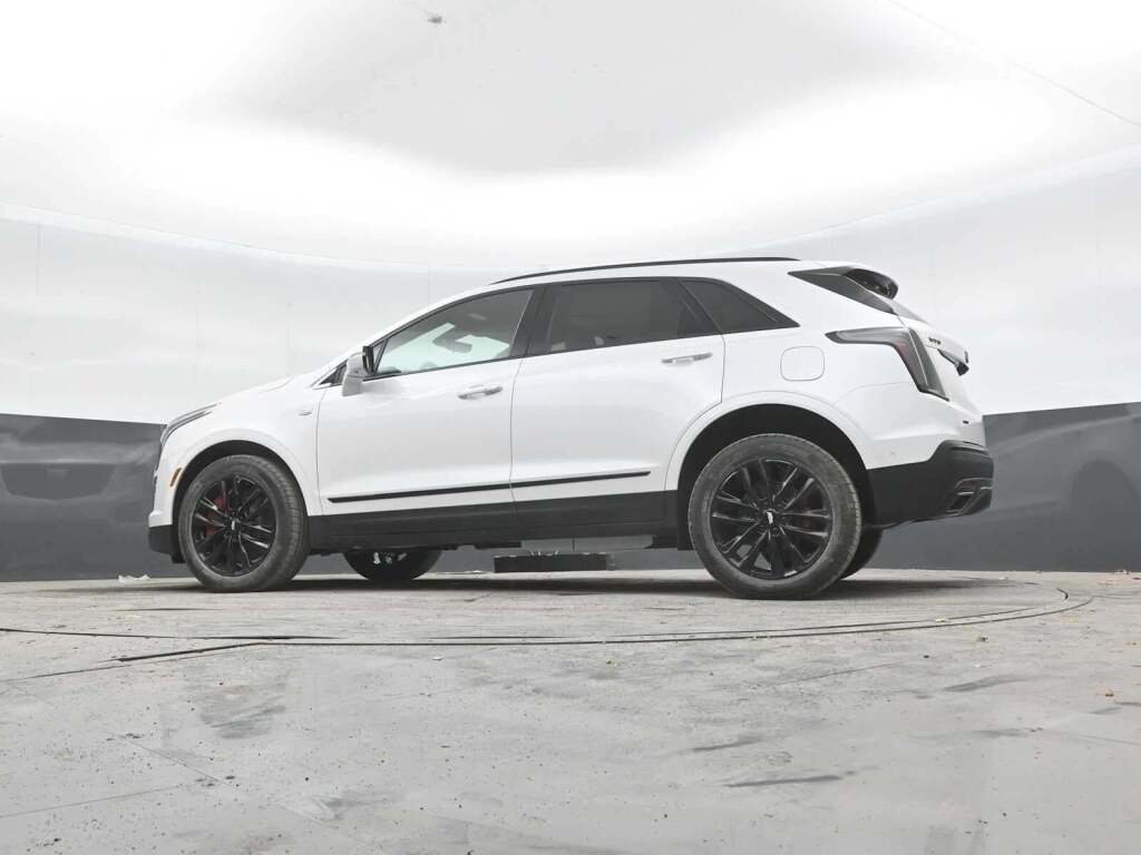 2026 Cadillac XT5 Sport