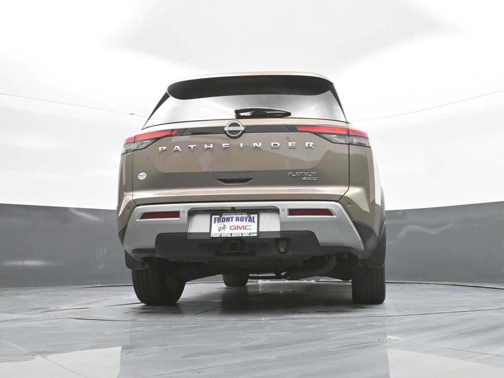 2023 Nissan Pathfinder Platinum