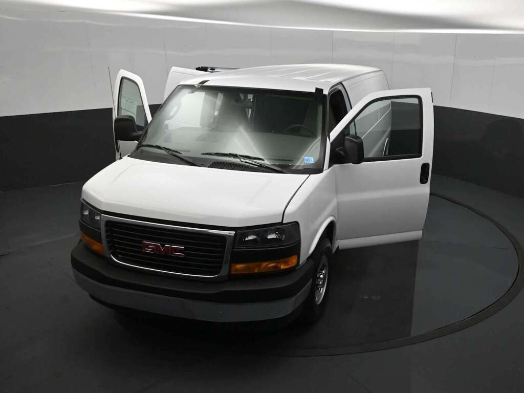 2026 GMC Savana Cargo 3500