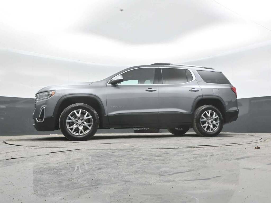2022 GMC Acadia SLT