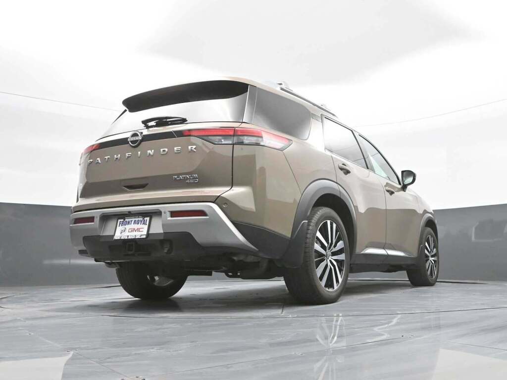 2023 Nissan Pathfinder Platinum