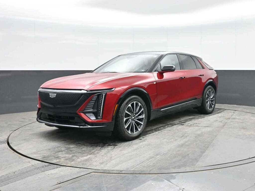 2025 Cadillac LYRIQ Sport 1