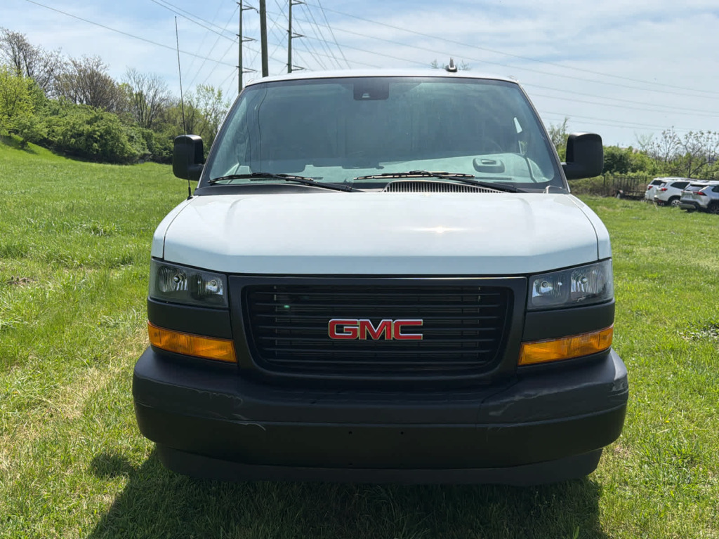 2025 GMC Savana Cargo 2500