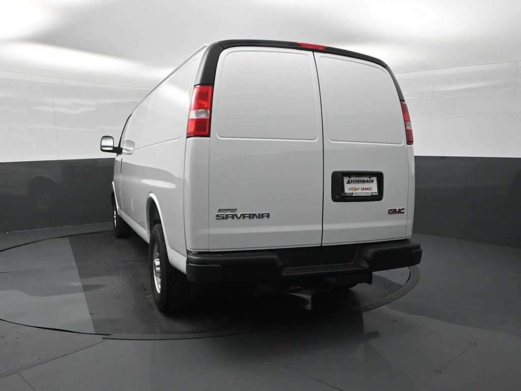 2026 GMC Savana Cargo 3500