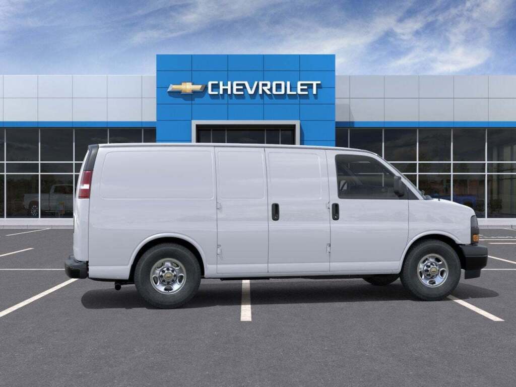 2025 Chevrolet Express Cargo 2500