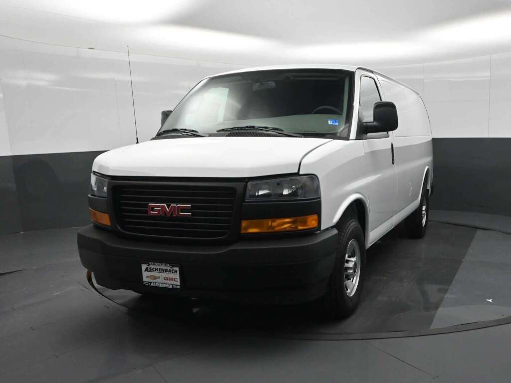 2026 GMC Savana Cargo 3500